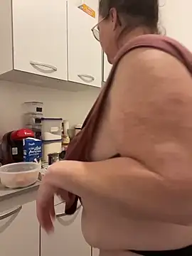 bea french curvy online show from March 12, 2026, 8:57 pm