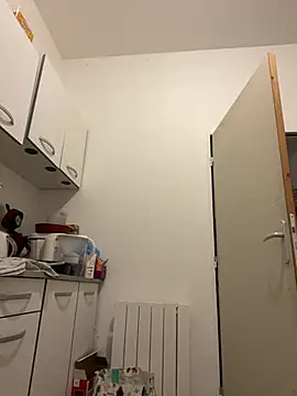 Snapshot of bea_french_curvy chatting on February 24, 2026, 9:15 pm bea french curvy online show from February 24, 2026, 9:15 pm