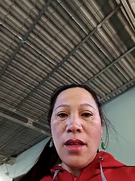 Snapshot of Let-zo chatting on December 1, 2025, 1:50 am Let-zo online show from December 1, 2025, 1:50 am