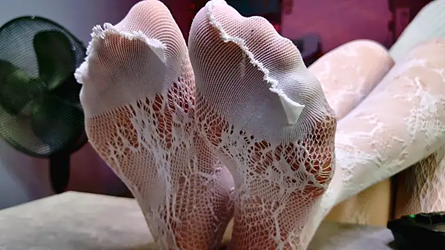 Snapshot of HyileyClark chatting on March 22, 2026, 9:27 pm HyileyClark online show from March 22, 2026, 9:27 pm