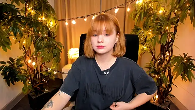 Snapshot of AsiaBritney chatting on November 26, 2025, 1:11 pm AsiaBritney online show from November 26, 2025, 1:11 pm