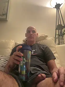 Snapshot of Elosoo chatting on February 7, 2026, 10:23 am Elosoo online show from February 7, 2026, 10:23 am