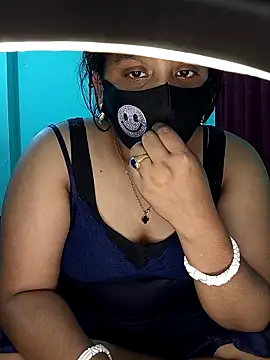 Snapshot of priya2098 chatting on February 13, 2026, 1:33 pm priya2098 online show from February 13, 2026, 1:33 pm