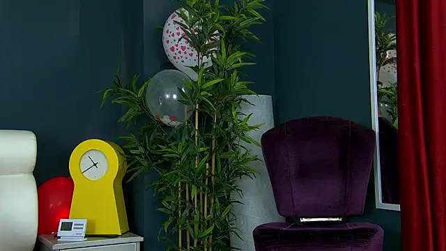 Snapshot of Cougar_Milff chatting on February 25, 2026, 3:45 pm Cougar Milff online show from February 25, 2026, 3:45 pm