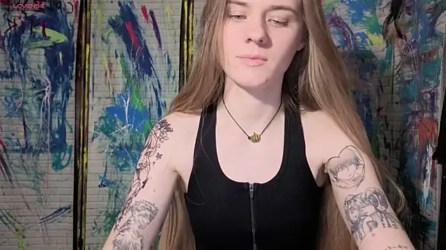 Snapshot of Adell_Love chatting on April 29, 2026, 5:41 pm Adell Love online show from April 29, 2026, 5:41 pm