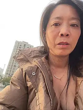 xiangxiang-love online show from February 4, 2026, 12:16 am