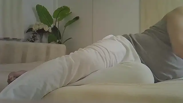 Snapshot of kyono-iyashi chatting on December 15, 2025, 2:23 pm kyono-iyashi online show from December 15, 2025, 2:23 pm