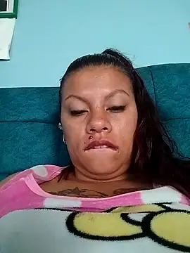 daphne-glow online show from December 3, 2025, 2:49 pm