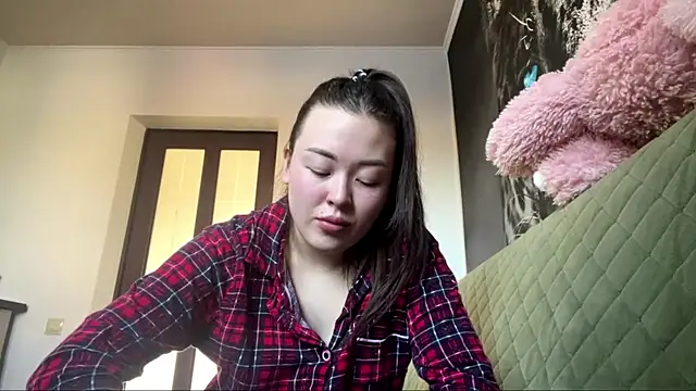 CurietHana1 online show from January 9, 2026, 6:31 am