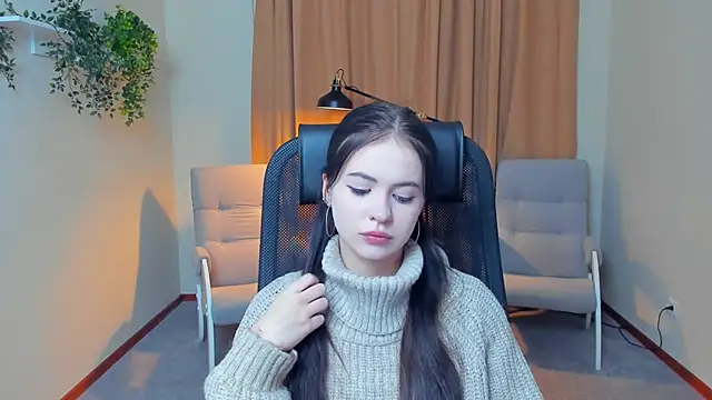 EvieWycoff online show from December 1, 2025, 12:17 pm