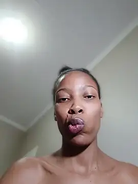 Snapshot of MsParisSmith chatting on June 28, 2026, 7:31 pm MsParisSmith online show from June 28, 2026, 7:31 pm
