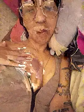 Snapshot of Yani-14 chatting on February 5, 2026, 10:38 pm Yani-14 online show from February 5, 2026, 10:38 pm