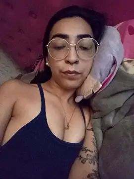 Snapshot of Yani-14 chatting on February 11, 2026, 2:22 am Yani-14 online show from February 11, 2026, 2:22 am