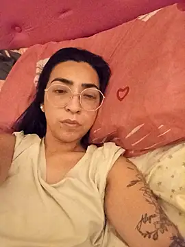 Snapshot of Yani-14 chatting on December 4, 2025, 4:22 am Yani-14 online show from December 4, 2025, 4:22 am