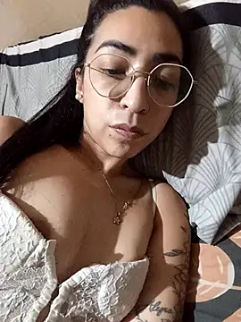 Snapshot of Yani-14 chatting on February 12, 2026, 11:26 pm Yani-14 online show from February 12, 2026, 11:26 pm