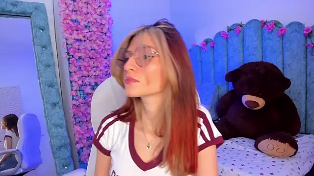 Ash 20  online show from November 28, 2025, 2:06 pm