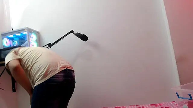 Snapshot of thecatsweet833 chatting on November 29, 2025, 7:25 pm thecatsweet833 online show from November 29, 2025, 7:25 pm