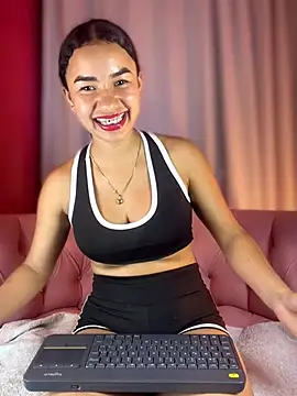 ZoeyFierce online show from July 24, 2026, 7:10 pm
