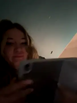 Snapshot of mellixxa chatting on December 23, 2025, 9:52 am mellixxa online show from December 23, 2025, 9:52 am