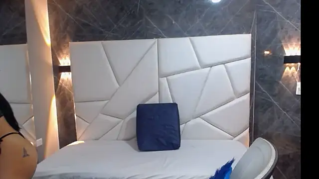 Snapshot of idk_24_ chatting on February 27, 2026, 11:26 pm idk 24 online show from February 27, 2026, 11:26 pm