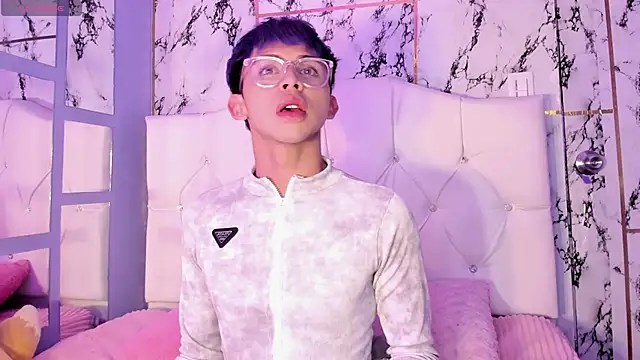 Snapshot of Prince_Apolo chatting on December 2, 2025, 9:49 pm Prince Apolo online show from December 2, 2025, 9:49 pm