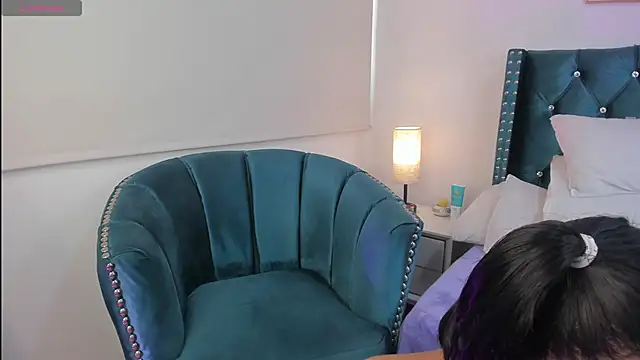 Valery jame online show from December 17, 2025, 7:30 pm