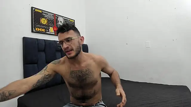 Snapshot of Deinal_zafiro chatting on November 28, 2025, 2:01 am Deinal zafiro online show from November 28, 2025, 2:01 am