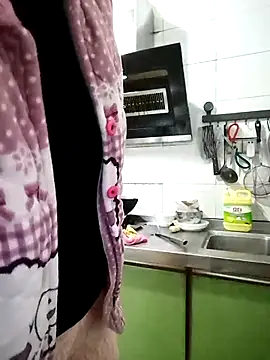 mimi2052 online show from December 18, 2025, 12:31 pm