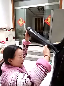 mimi2052 online show from December 19, 2025, 1:09 am