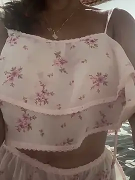 Snapshot of Modeloindigena chatting on November 27, 2025, 4:35 am Modeloindigena online show from November 27, 2025, 4:35 am