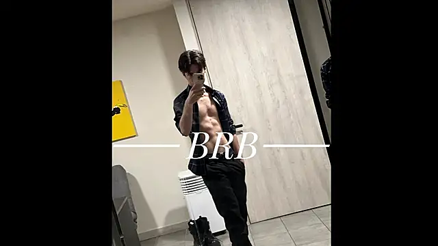 Snapshot of SaccharineSin chatting on November 27, 2025, 1:33 pm SaccharineSin online show from November 27, 2025, 1:33 pm