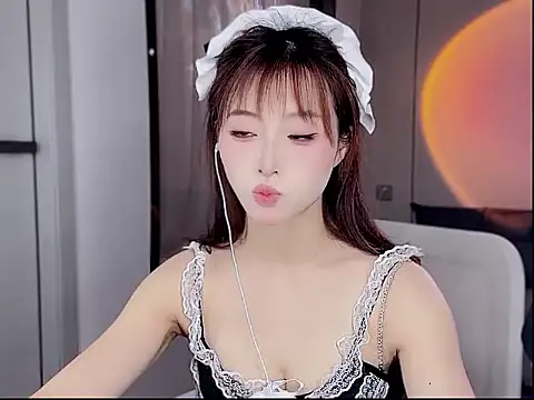 Snapshot of Kikikiki5678 chatting on December 14, 2025, 7:03 am Kikikiki5678 online show from December 14, 2025, 7:03 am