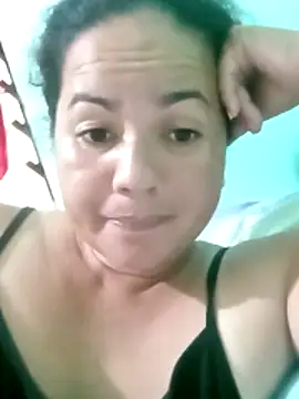 Snapshot of Hottie_lauren05 chatting on December 14, 2025, 3:24 am Hottie lauren05 online show from December 14, 2025, 3:24 am