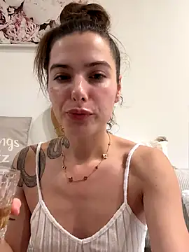 Snapshot of Sugarbellax chatting on December 2, 2025, 5:14 pm Sugarbellax online show from December 2, 2025, 5:14 pm