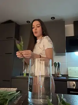 Snapshot of Sugarbellax chatting on December 17, 2025, 5:29 pm Sugarbellax online show from December 17, 2025, 5:29 pm