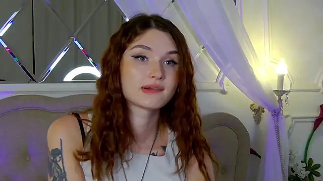 CrystalBrooks online show from November 29, 2025, 8:09 pm