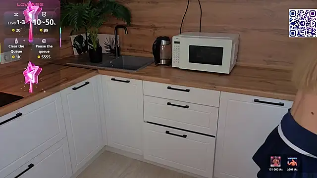 LaurieGutierrez online show from January 6, 2026, 5:11 am