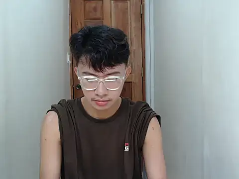 asiantwink0000 online show from December 21, 2025, 4:03 am