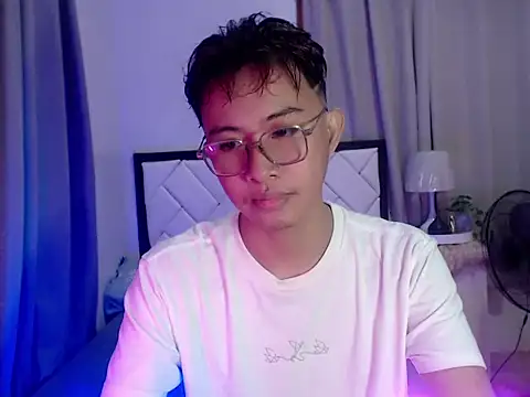 asiantwink0000 online show from February 19, 2026, 11:07 am