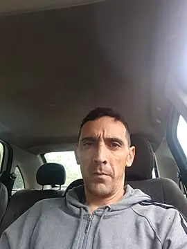 elsoyyoma online show from December 15, 2025, 10:43 am