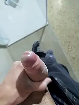 Snapshot of nofaceloverss chatting on December 22, 2025, 2:39 pm nofaceloverss online show from December 22, 2025, 2:39 pm