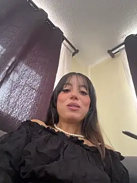 Mia fiire online show from February 24, 2026, 7:15 pm