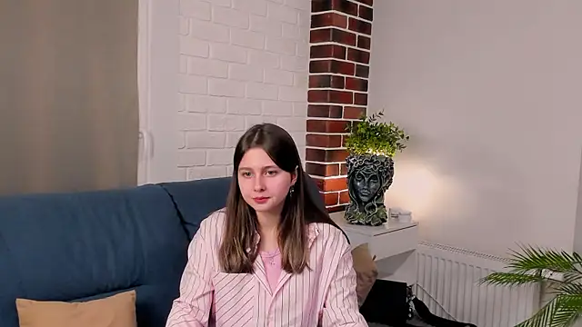 Snapshot of SophiaHalligan chatting on December 2, 2025, 7:26 pm SophiaHalligan online show from December 2, 2025, 7:26 pm