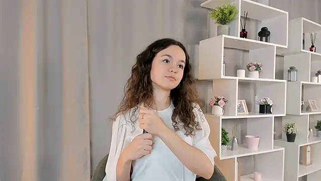 Snapshot of TifanyMeyerott chatting on December 4, 2025, 10:25 am TifanyMeyerott online show from December 4, 2025, 10:25 am