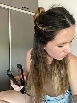 Snapshot of Nasss7 chatting on February 19, 2026, 6:05 pm Nasss7 online show from February 19, 2026, 6:05 pm