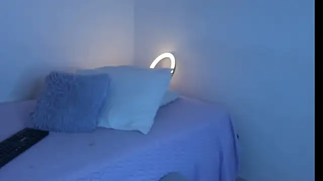 Snapshot of violetaebony chatting on December 15, 2025, 10:54 am violetaebony online show from December 15, 2025, 10:54 am