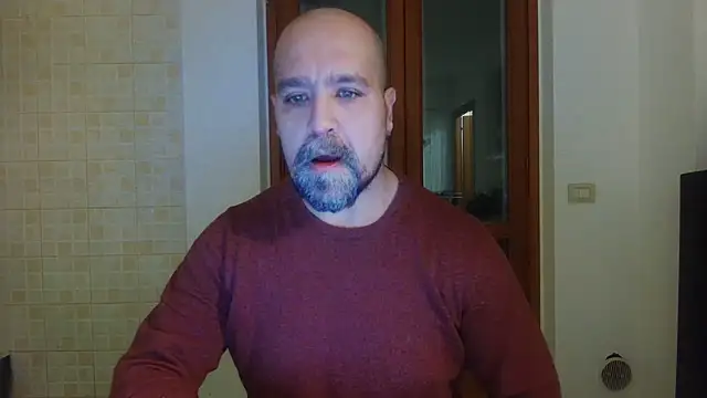 Snapshot of AMIRDIB2025 chatting on January 6, 2026, 5:17 pm AMIRDIB2025 online show from January 6, 2026, 5:17 pm