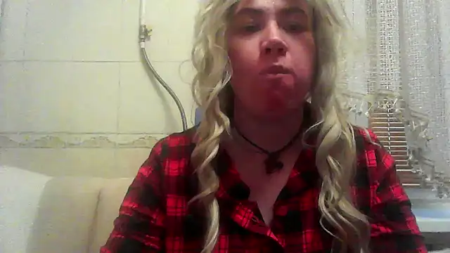 Snapshot of ClaireShannon chatting on December 20, 2025, 12:41 pm ClaireShannon online show from December 20, 2025, 12:41 pm