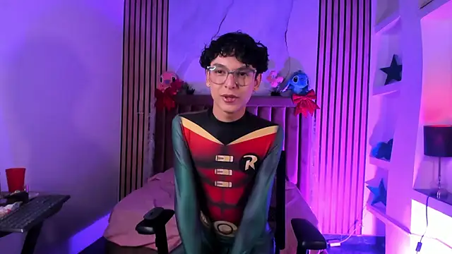 SthepanodiMonaco online show from December 13, 2025, 8:04 pm