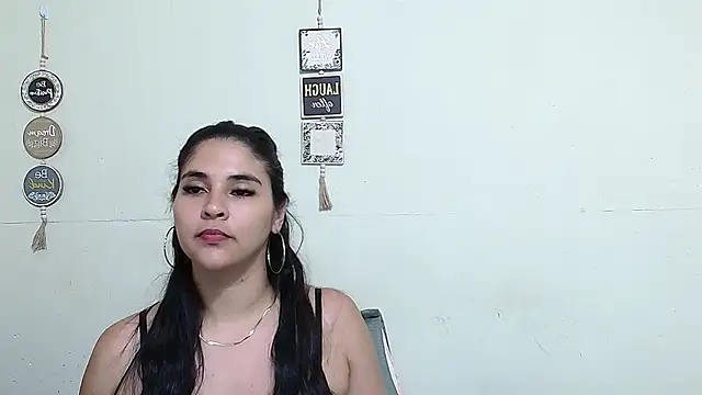 Snapshot of rose_towers4 chatting on February 1, 2026, 4:22 am rose towers4 online show from February 1, 2026, 4:22 am